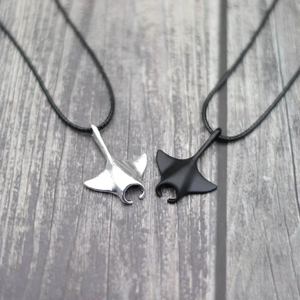 Collier Raie Manta Noir-Argent